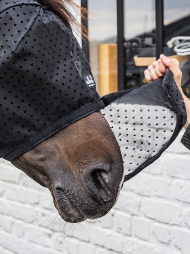Kentucky Horsewear Fly Mask Heart Black
