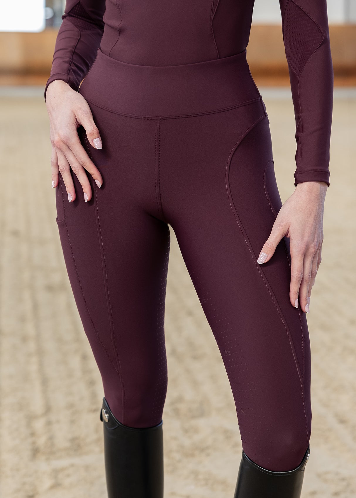 Maximilian Outline Riding Leggings Burgundy