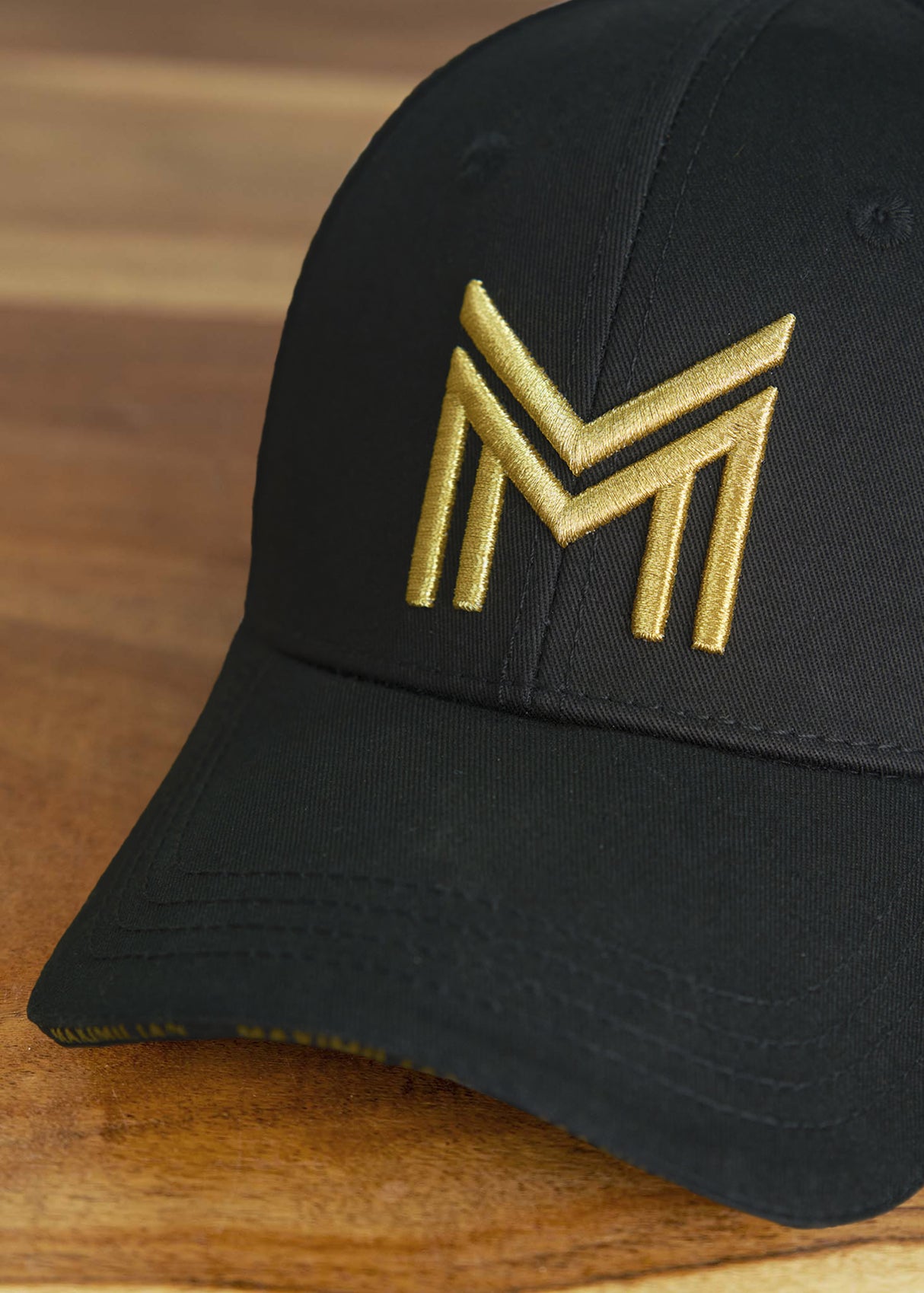 Maximilian Cap Black/Gold