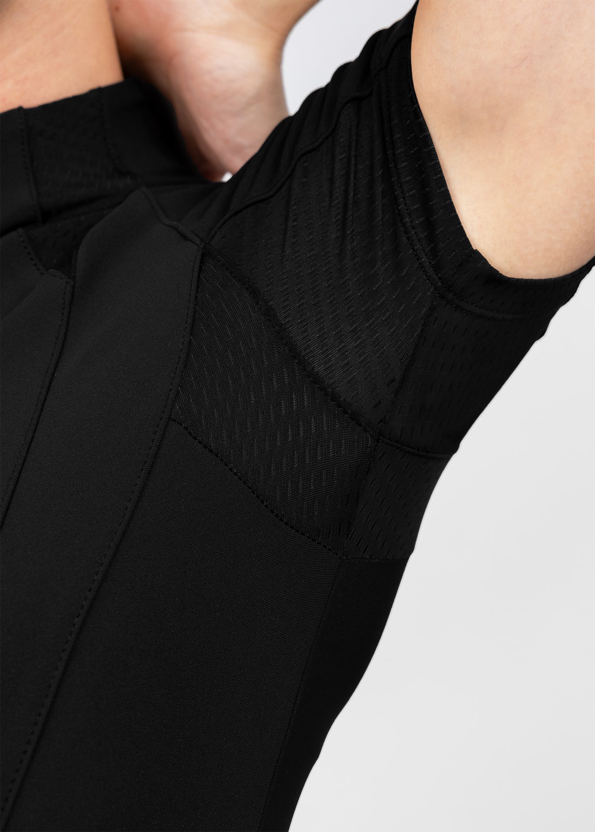 Maximilian Frame Short Sleeve Base Layer Black