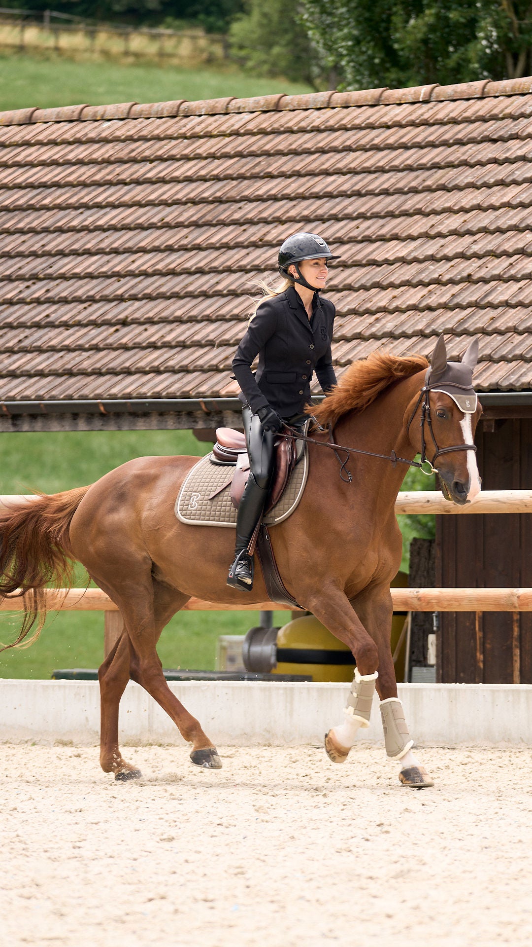 PS of Sweden Elite Jump Saddle Pad, Bandages & Ear Bonnet Misty Brown