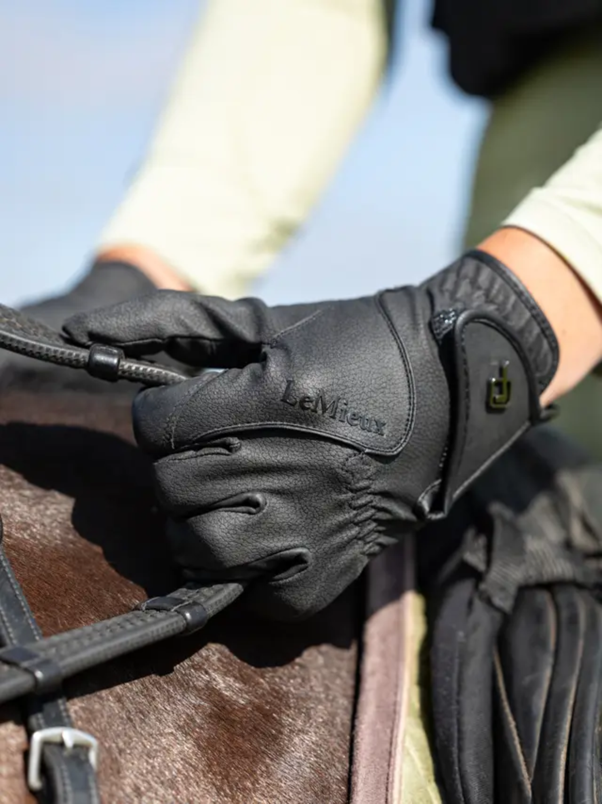 LeMieux Close Contact Gloves Black