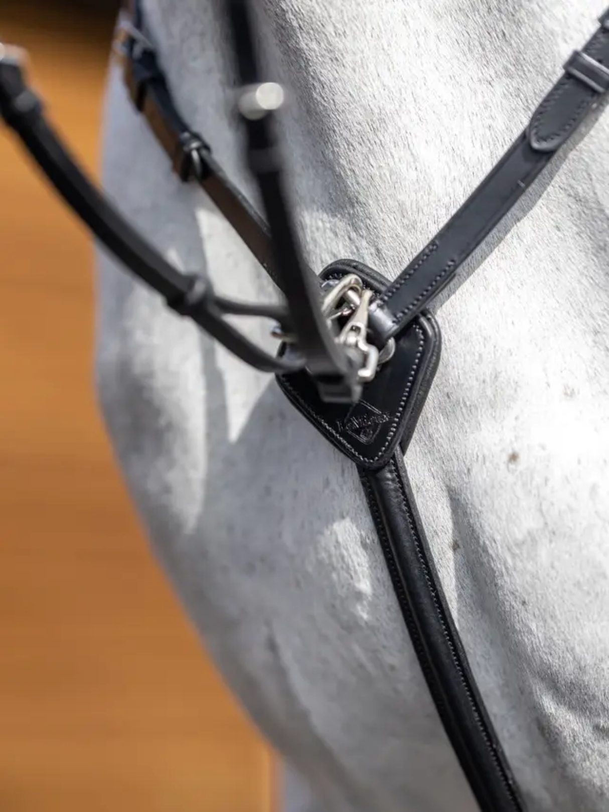 LeMieux Breastplate (D-Ring Attachment) Black/Silver