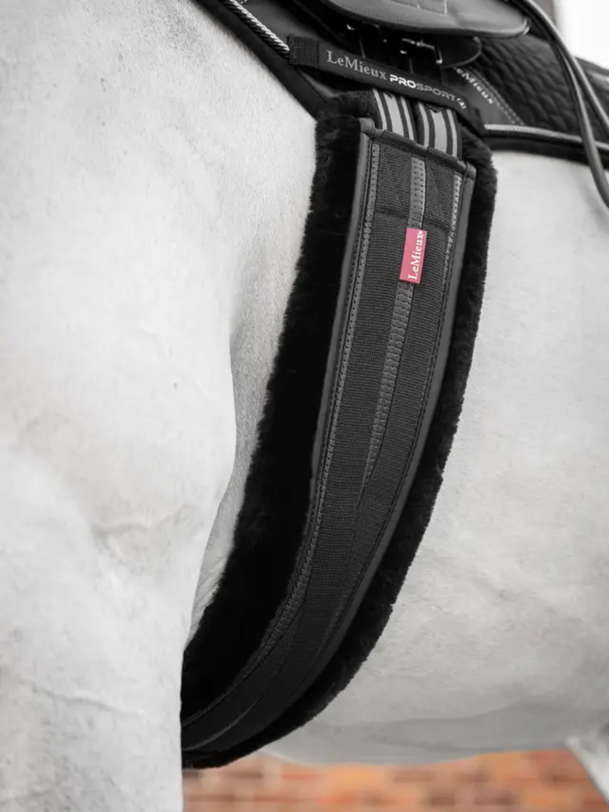 LeMieux Fleece Lined Anatomic Girth