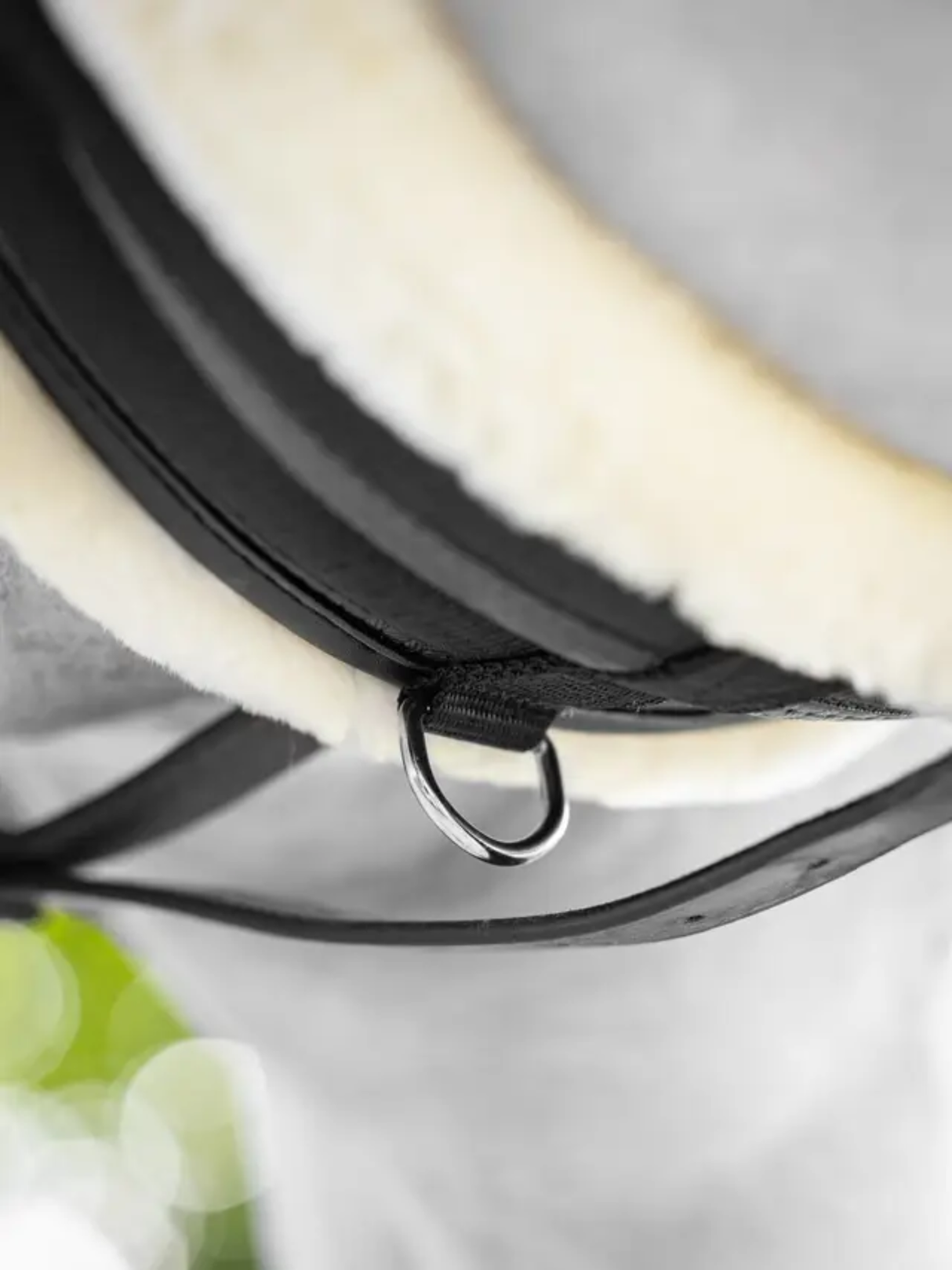 LeMieux Fleece Lined Anatomic Girth