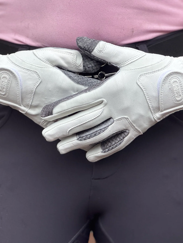 Correct Connect Oil-Tac Copper Tech™️ Leather Premium Riding Gloves White