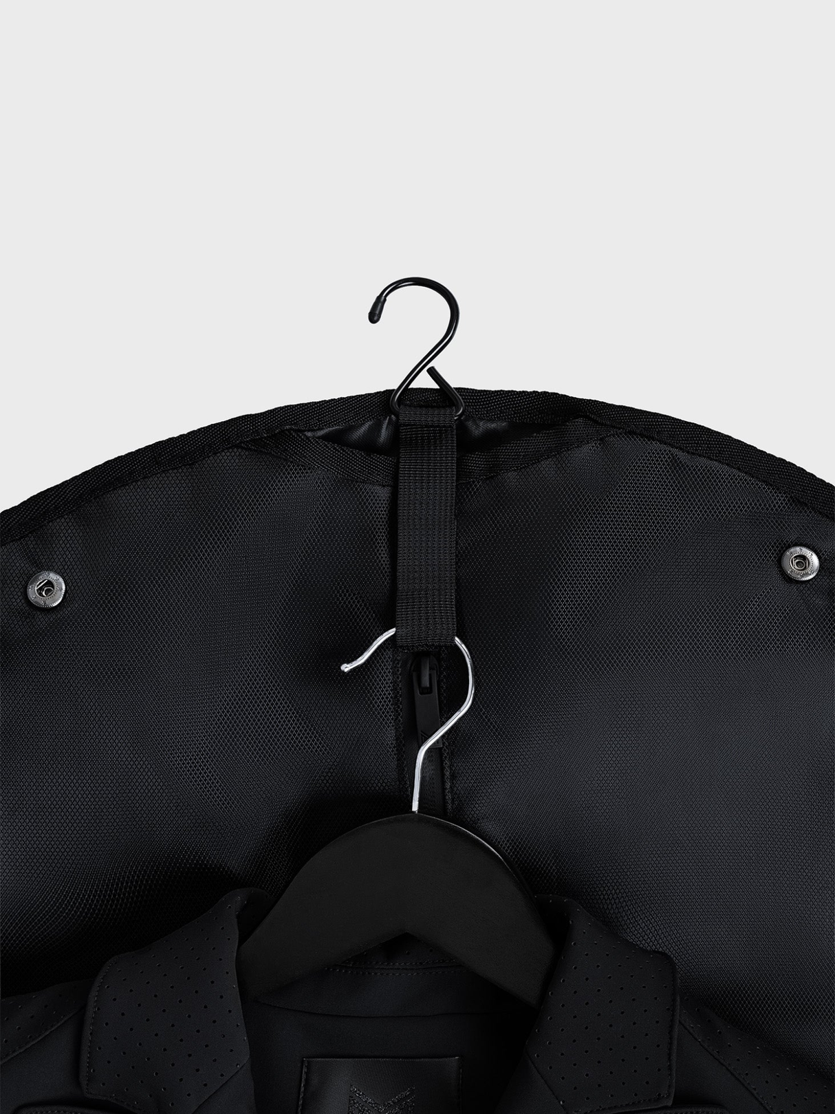 Maximilian Axis Garment Bag Black