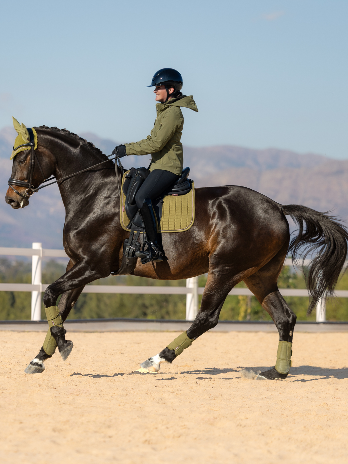 LeMieux Suede Dressage Saddle Pad Gooseberry