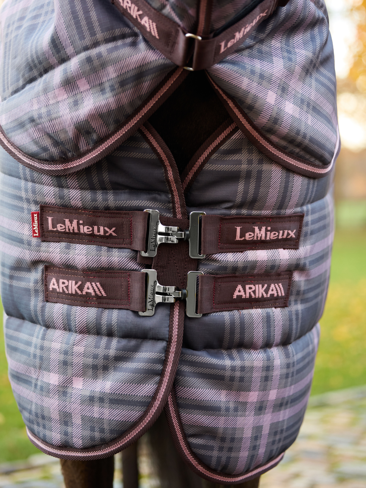 LeMieux Arika Heritage Check Stable Rug with Neck 100g Cocoa