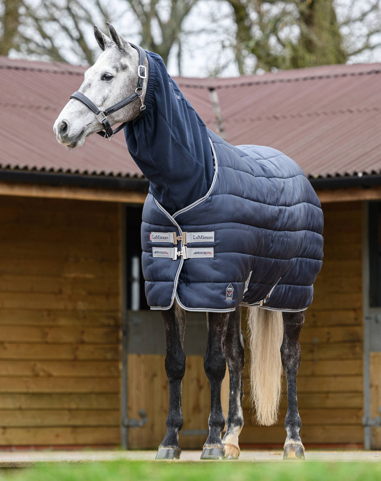 LeMieux Arika Stable-Tek Rug 200g Navy