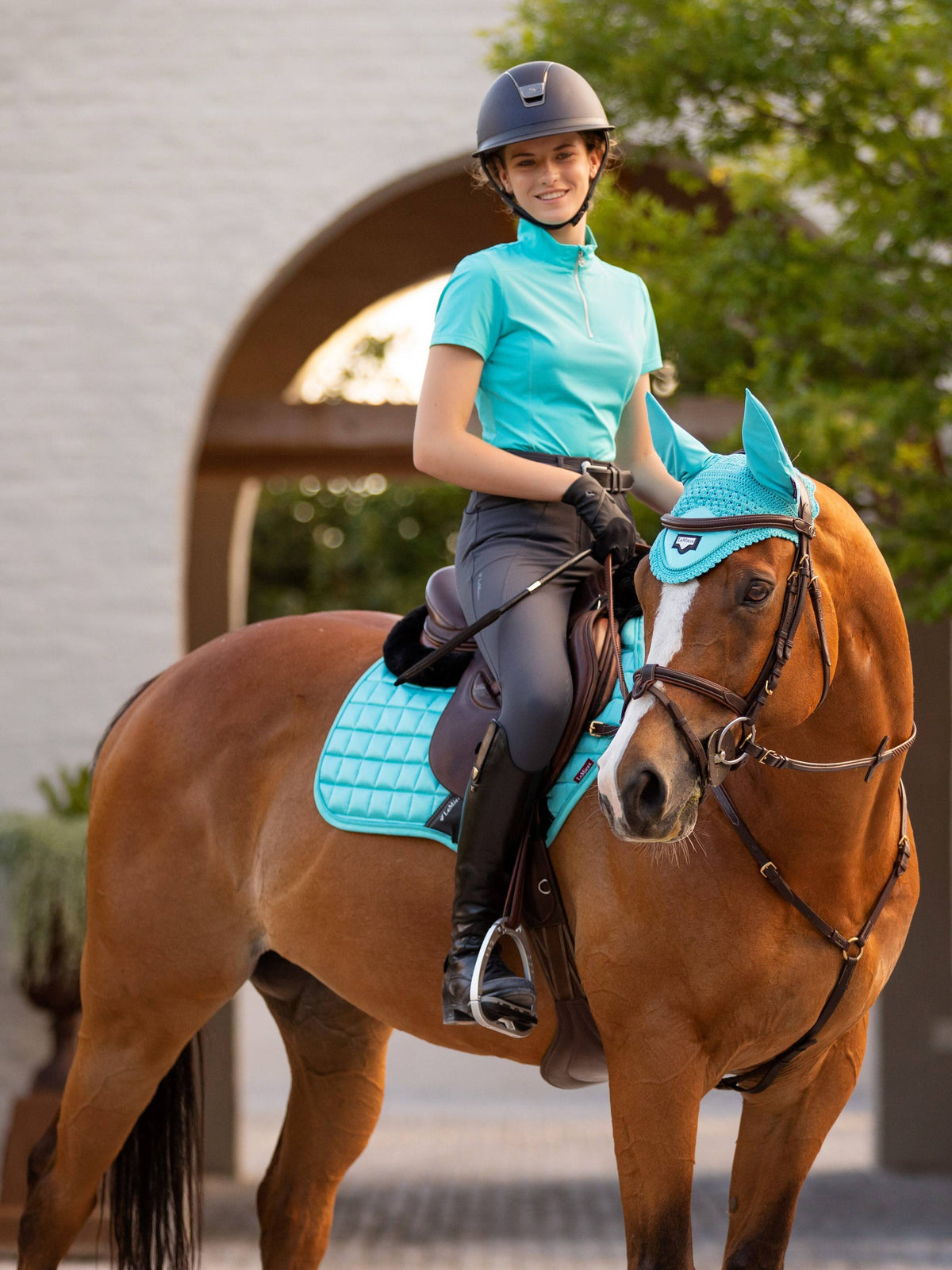 LeMieux Loire Classic Close Contact Jump Square Saddle Pad Azure
