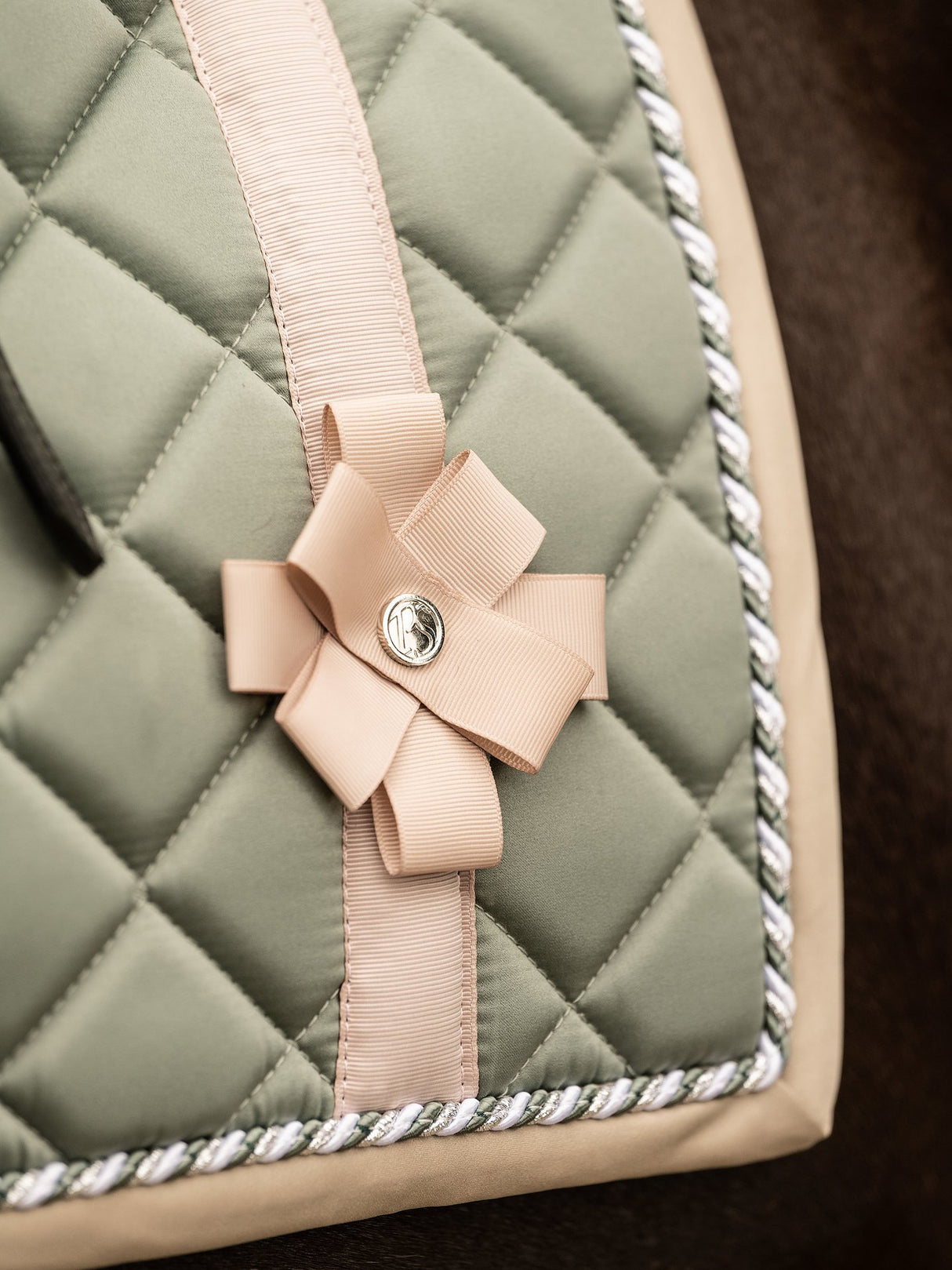 PS of Sweden Bow Dressage Saddle Pad & Bandages Thyme
