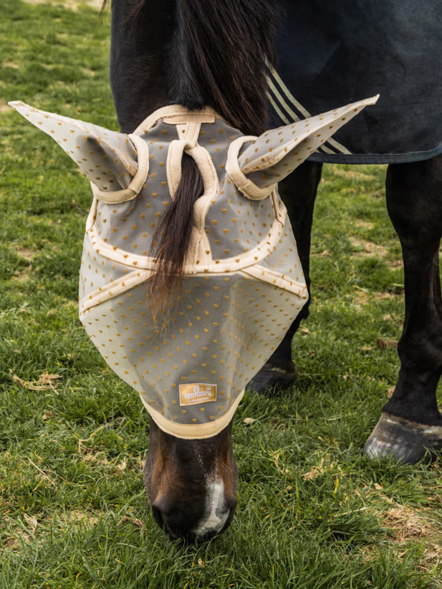 Kentucky Horsewear Fly Mask Heart Beige