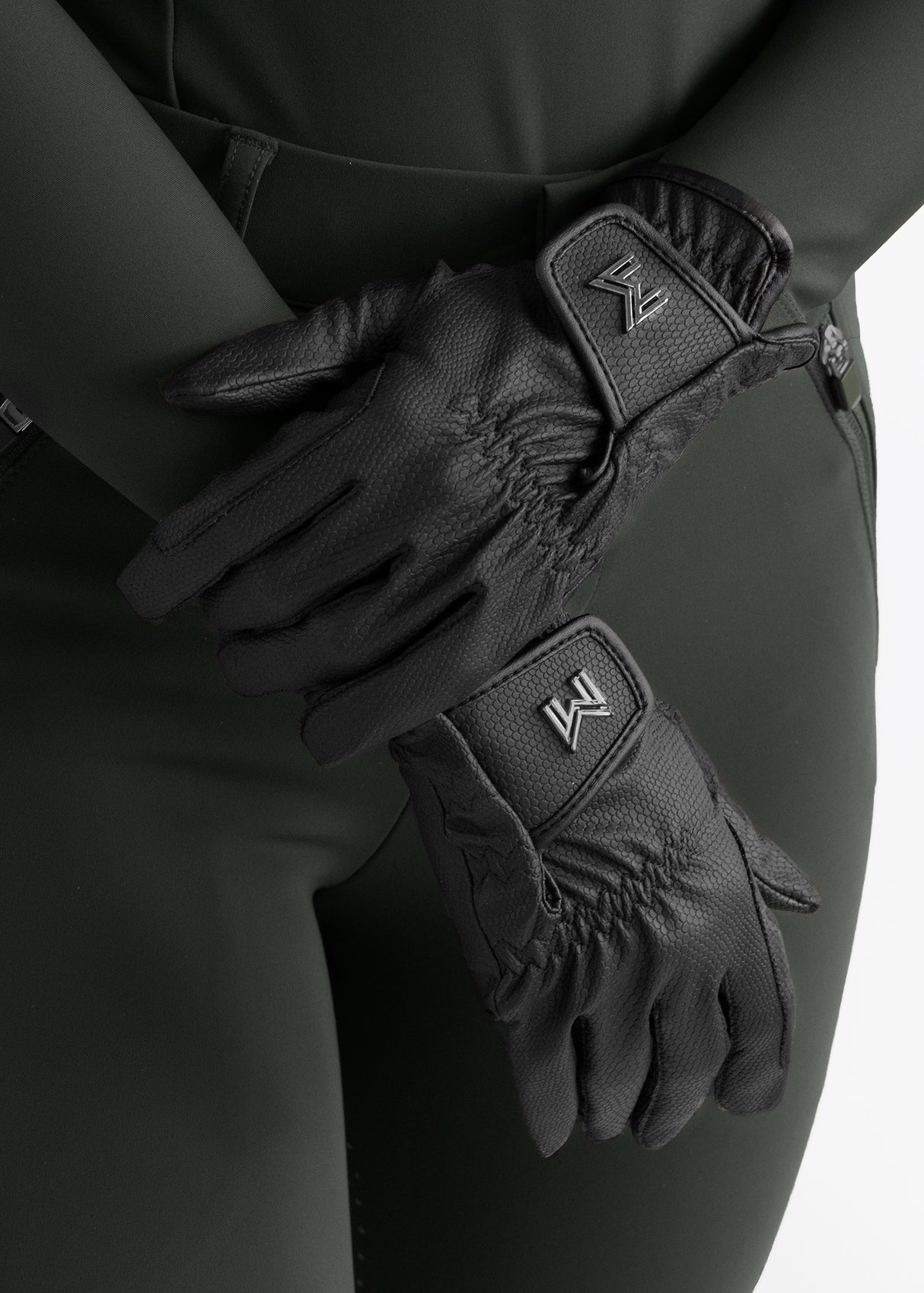 Maximilian Emblem Riding Gloves Black