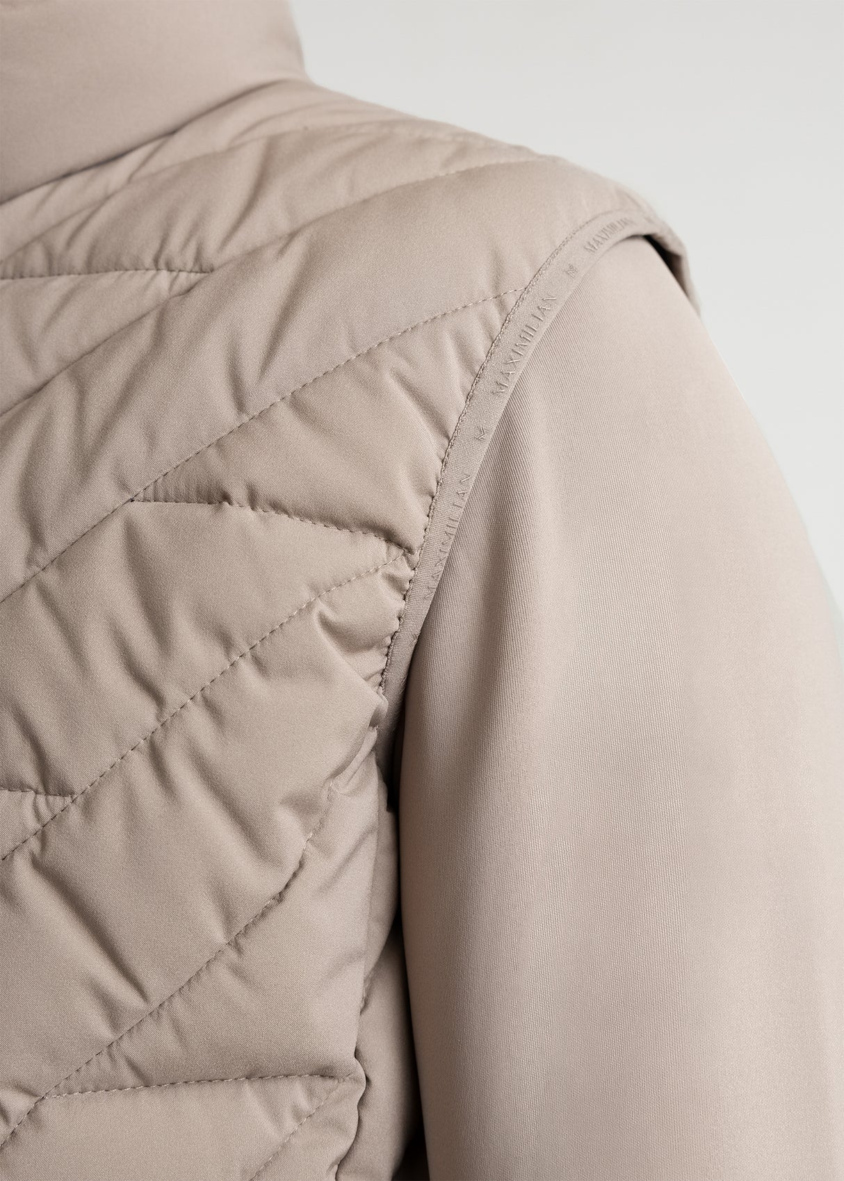 Maximilian Men Zenith Vest Taupe