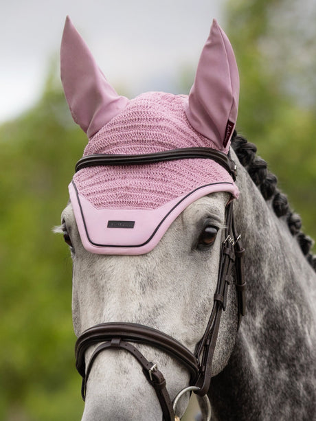 LeMieux Essence Accoustic Fly Hood Fondant