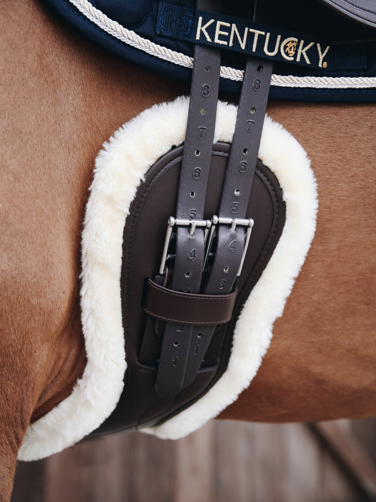 Kentucky Sheepskin Anatomic Short Girth Brown
