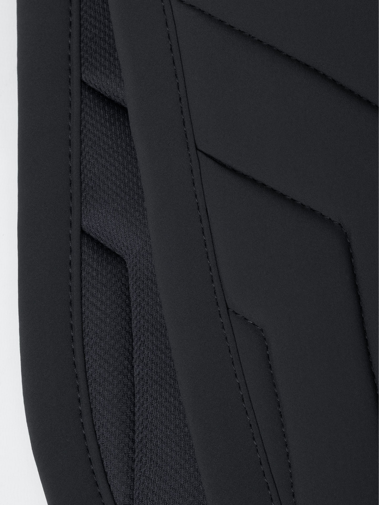 Maximilian Delta Dressage Saddle Pad Black