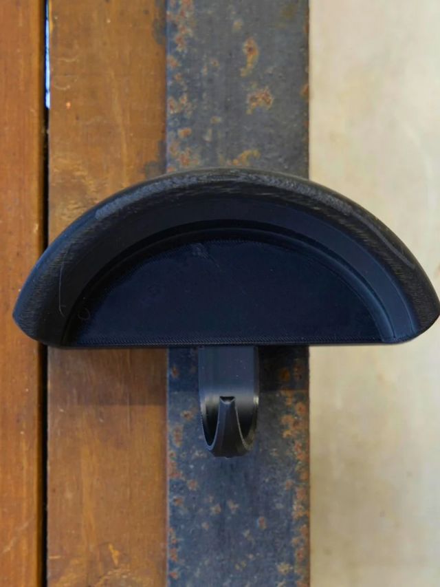 Correct Connect Magnetic Bridle Holder with Hook