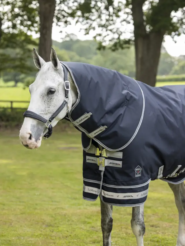 LeMieux Arika Featherweight Rug 0g Navy