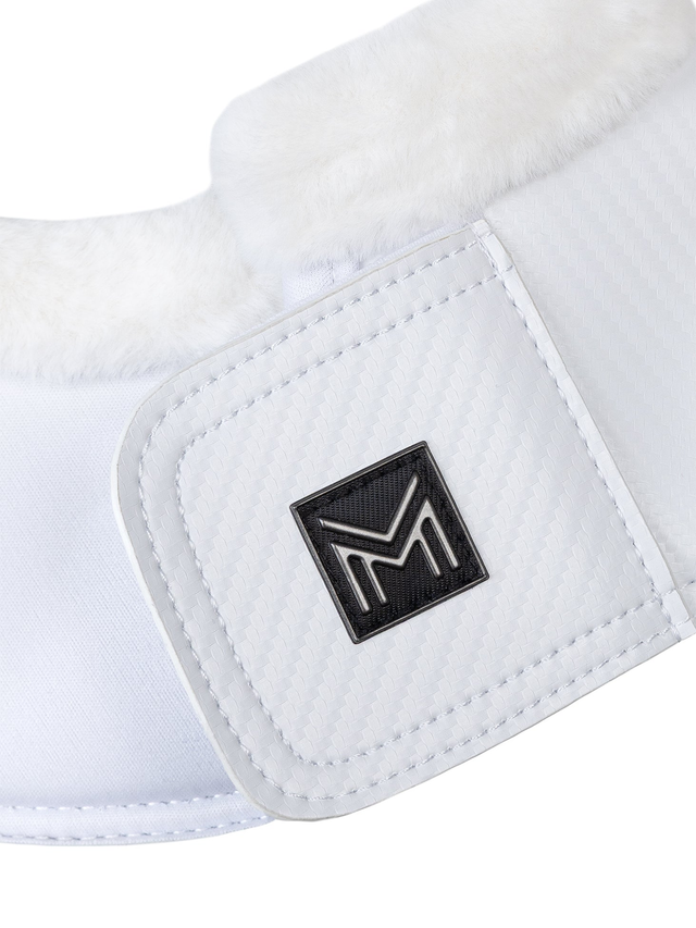Maximilian Full Set - Drift Brushing & Bell Boots White