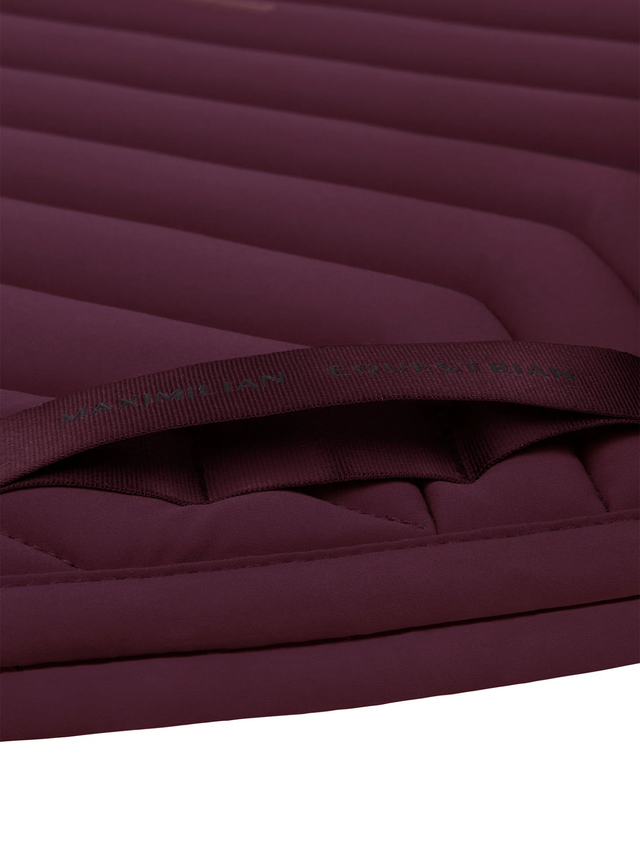 Maximilian Delta Dressage Saddle Pad Burgundy