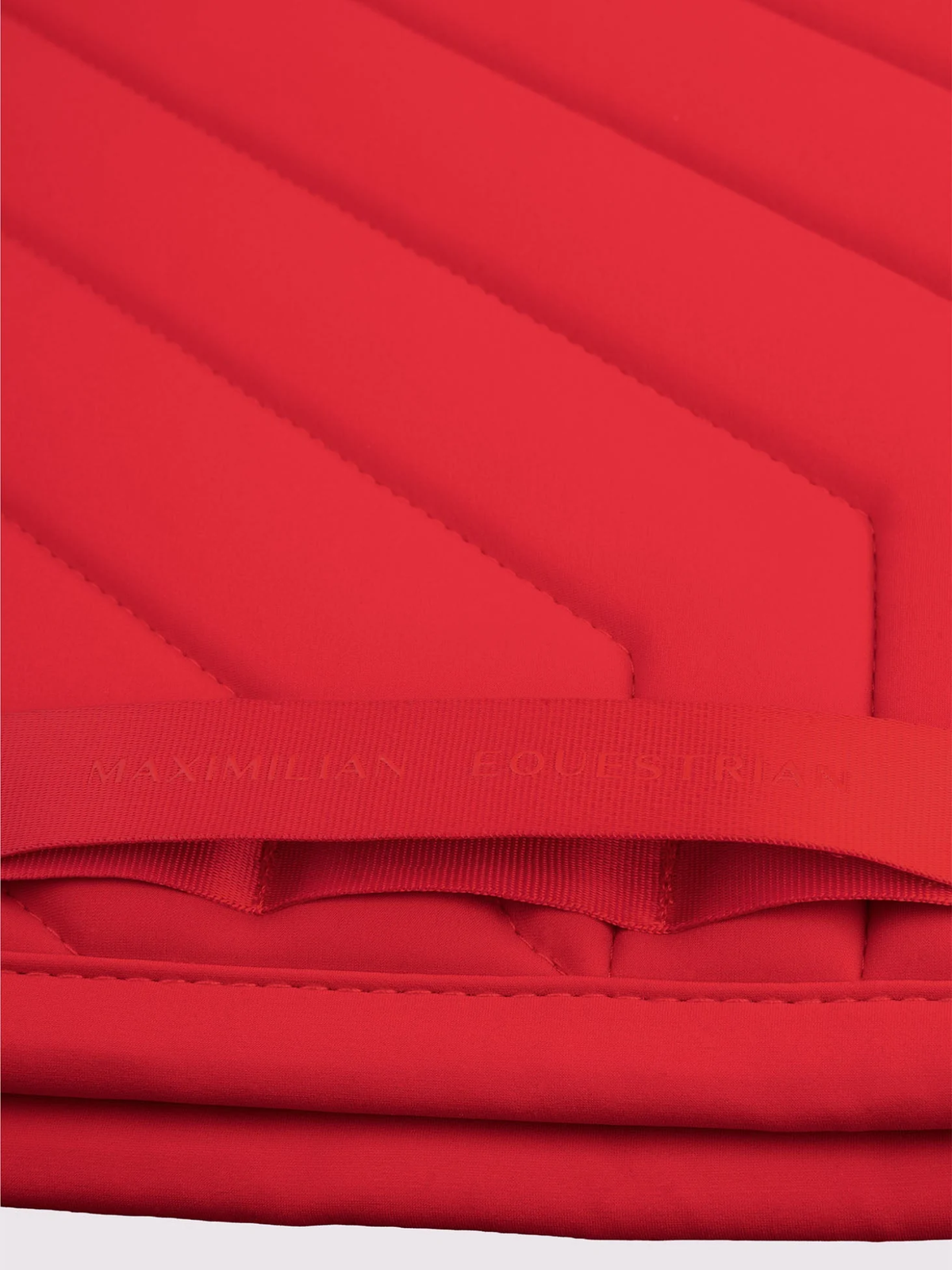 Maximilian Delta Dressage Saddle Pad Grenadine