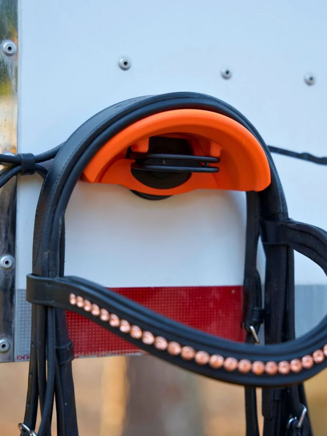 Correct Connect Suction Bridle Holder