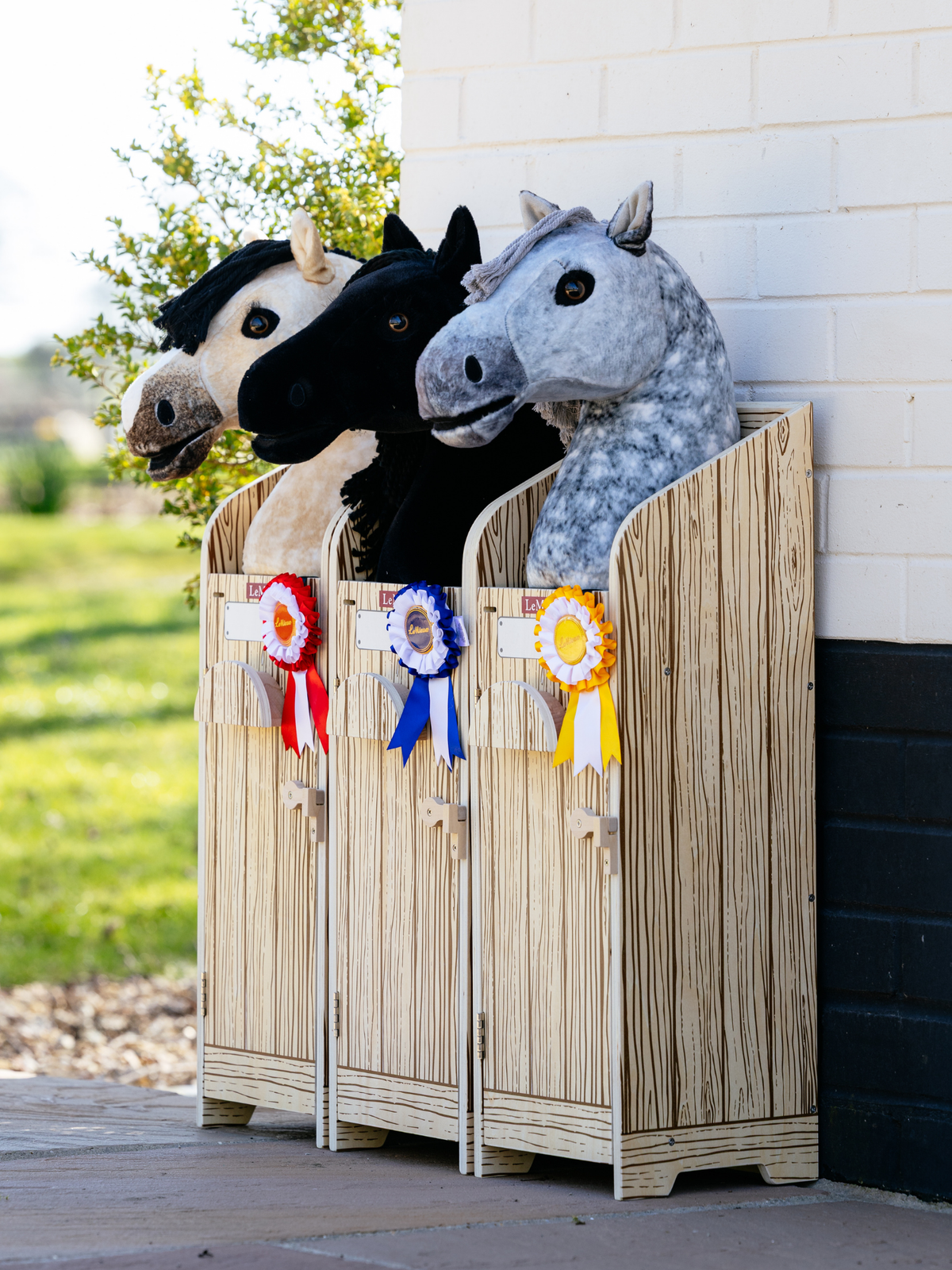 LeMieux Hobby Horse Wooden Stable