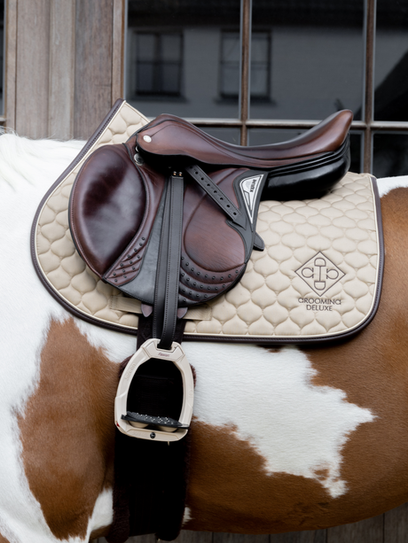 Grooming Deluxe Jump Saddle Pad Beige