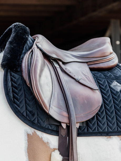 Kentucky Velvet Skin Friendly Jump Saddle Pad Black