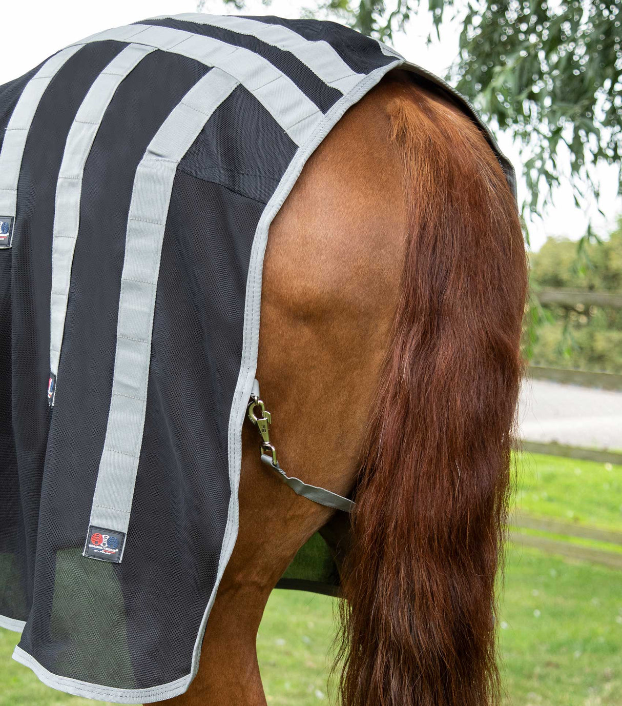 Premier Equine Magni-Teque Magnetic Horse Rug with Neck Cover Black