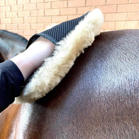 Hairy Pony Merino Wool Polishing Mitt