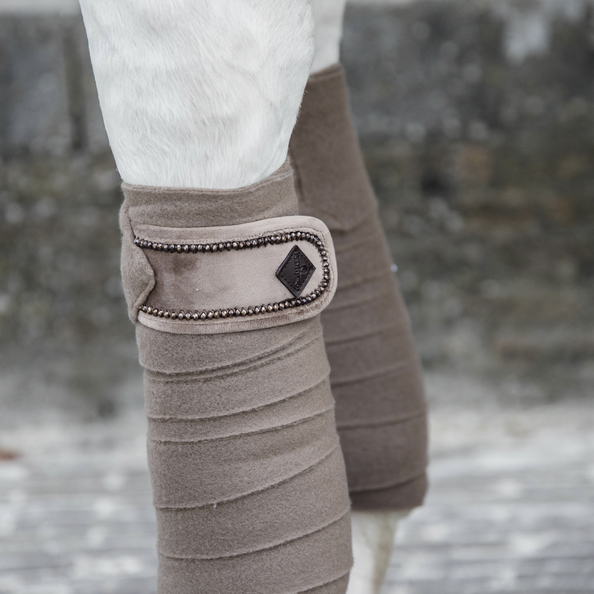 Kentucky Horsewear Velvet Pearls Bandages Beige