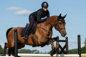 Equestrian Stockholm Ear Bonnet All Black Glimmer